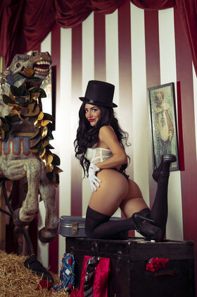 Lisa Mancini Nude Leaks OnlyFans Photo 148