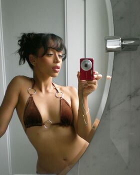 Liza Koshy Nude Leaks OnlyFans Photo 16