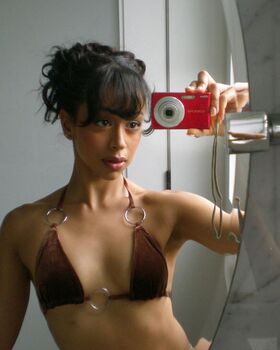 Liza Koshy Nude Leaks OnlyFans Photo 18