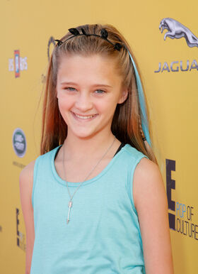 Lizzy_greene_