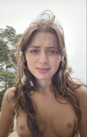 Lizzy Mcalpine Фото утечки OnlyFans (обнаженная) 56