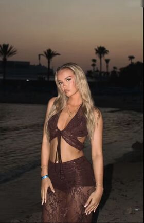 Loa Nacktes Leaks OnlyFans Foto 8