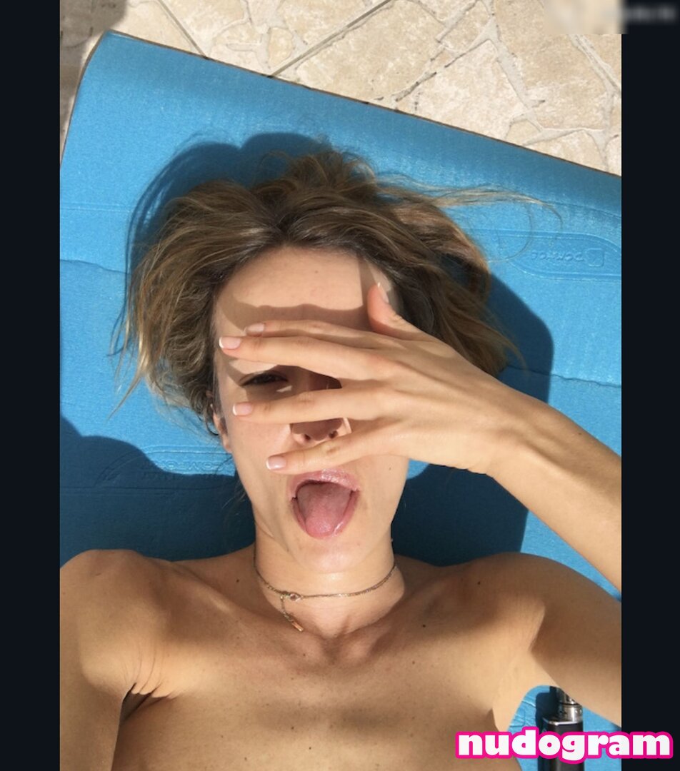 Elodie fontan seins nus