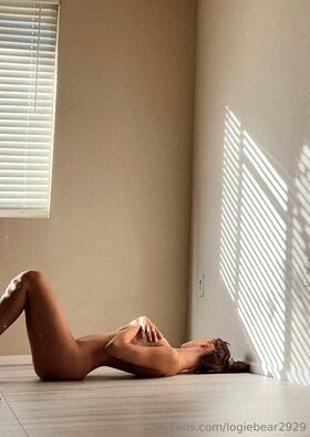Logan Nicole Nude Leaks OnlyFans Photo 3