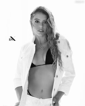 Logan Vaughan Nude Leaks OnlyFans Photo 49