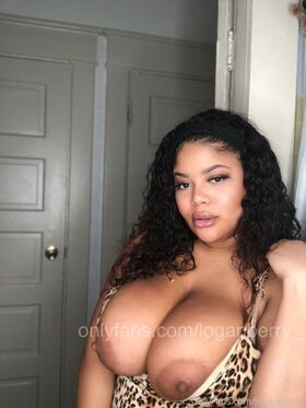 loganberry_ Nude Leaks OnlyFans Photo 22