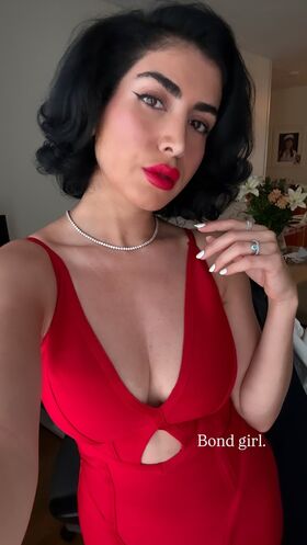 lola_ameri Procurena gola OnlyFans fotografija 25