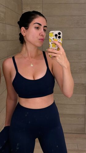 lola_ameri Procurena gola OnlyFans fotografija 26