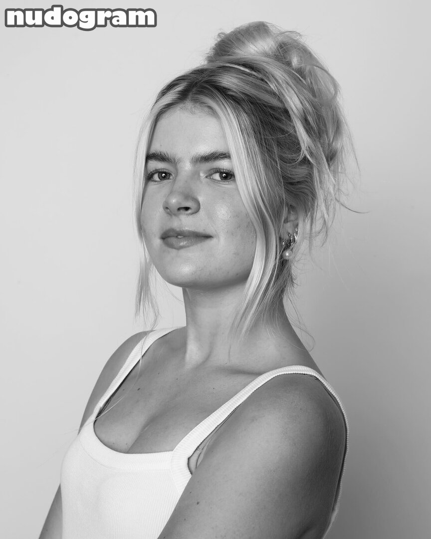 Lola Sheen  lola__sheen Гола изтичане OnlyFans снимка 1 - Nudogram v2.1