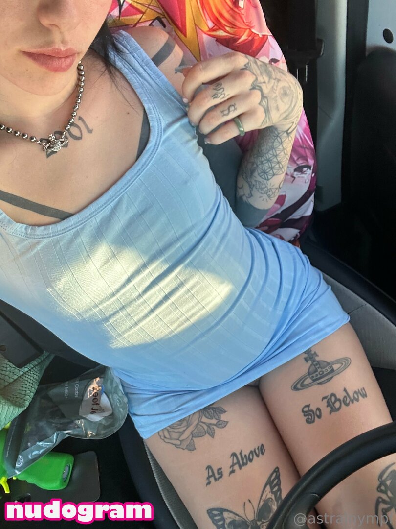 asstralnymph  lolaslands Фото з просочення OnlyFans (оголена) 99 -  Nudogram v2.1