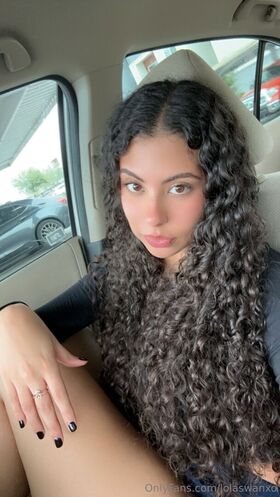 lolaswanxo