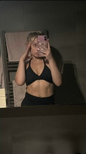 Luceoliviaxo Гола изтичане OnlyFans снимка 11