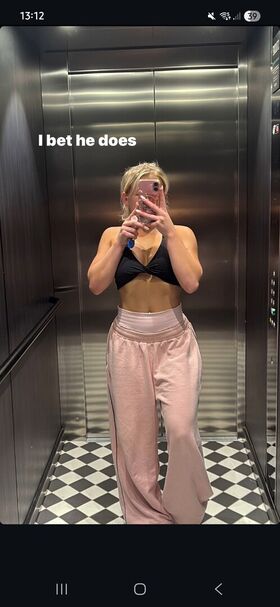 Luceoliviaxo Гола изтичане OnlyFans снимка 15