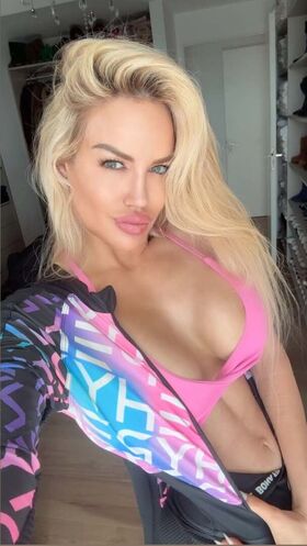 Luciana Salazar Nude Leaks OnlyFans Photo 25