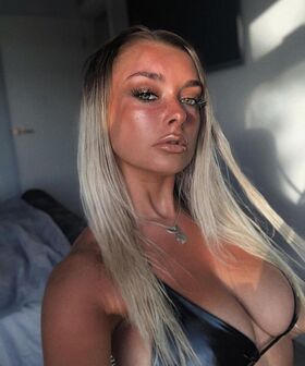 Lucy Cartlidge Nude Leaks OnlyFans Photo 16