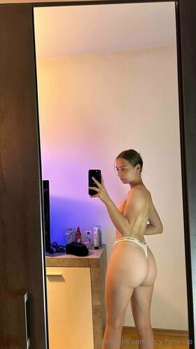 lucy-fans-vip Nude Leaks OnlyFans Photo 19