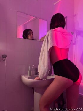 Lunaaa101 Procurena gola OnlyFans fotografija 39