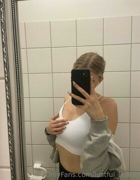 lustful_leonie Nacktes Leaks OnlyFans Foto 26