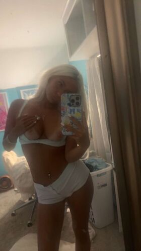 Lyren Strate Nude Leaks OnlyFans Photo 13