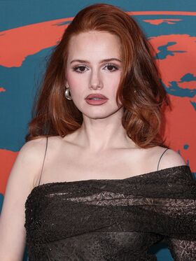 Madelaine Petsch Nude Leaks OnlyFans Photo 230