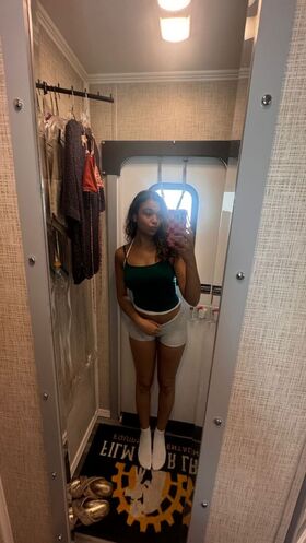 Madison Bailey Ảnh OnlyFans khỏa thân rò rỉ 324