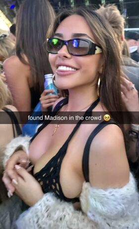 Madison Beer Nude Leaks OnlyFans Photo 132
