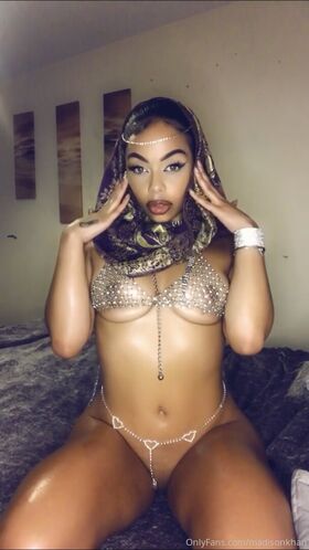 Madison Khan Nude Leaks OnlyFans Photo 8