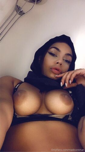 Madison Khan Nude Leaks OnlyFans Photo 38