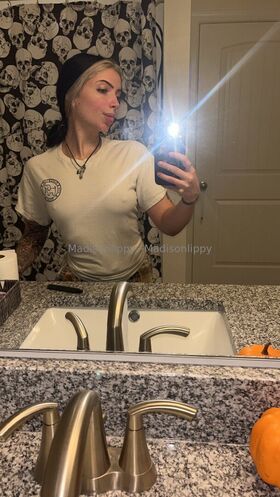 madison_lippy Nude Leaks OnlyFans Photo 122