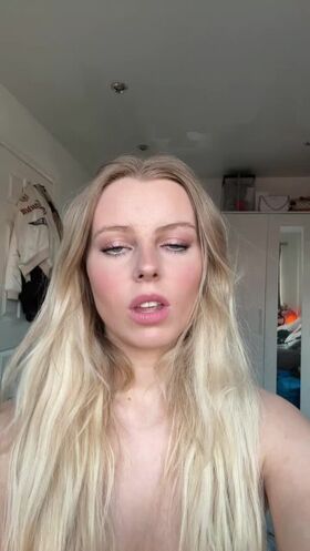 Mai Summers Nagie wycieki OnlyFans zdjęcie 11