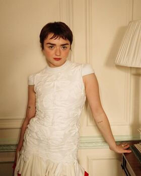 Maisie Williams Nude Leaks OnlyFans Photo 25