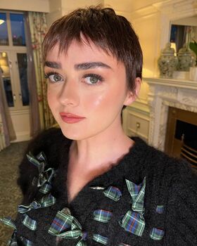 Maisie Williams Nude Leaks OnlyFans Photo 132