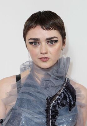 Maisie Williams Nude Leaks OnlyFans Photo 155