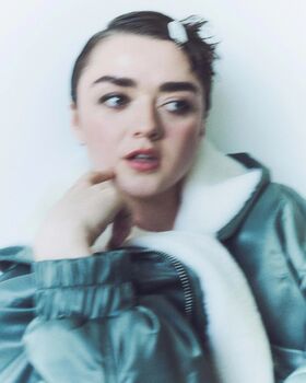 Maisie Williams Nude Leaks OnlyFans Photo 188