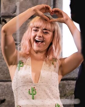 Maisie Williams Nude Leaks OnlyFans Photo 218
