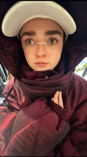 Maisie Williams Nude Leaks OnlyFans Photo 370