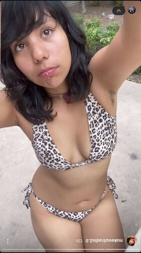 makeoutradio Nude Leaks OnlyFans Photo 29