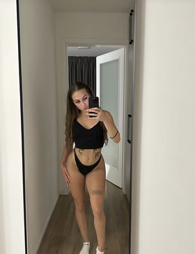 Malakaja Nude Leaks OnlyFans Photo 1