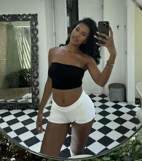 Malika Babel Nacktes Leaks OnlyFans Foto 18