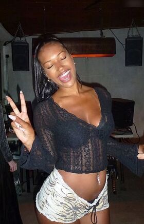 Malika Babel Nacktes Leaks OnlyFans Foto 24