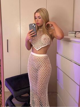 Maria Acosta Nude Leaks OnlyFans Photo 1