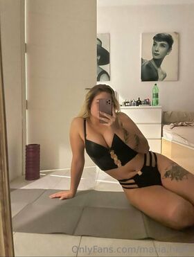 maria.henk Nude Leaks OnlyFans Photo 32