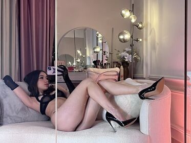 Mariana Cruz Nude Leaks OnlyFans Photo 2
