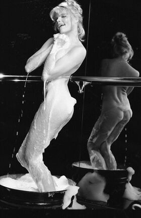Mariel Hemingway Nude Leaks OnlyFans Photo 87
