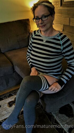 maturemomfree