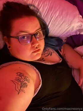 maxineonyx