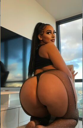 May Yassine Nude Leaks OnlyFans Photo 6