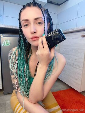 megan_vik
