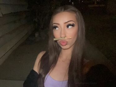 Mel Procurena gola OnlyFans fotografija 14