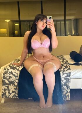 meliaclaps Uniknutá nahá OnlyFans fotografia 2